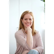 Mara Maxine